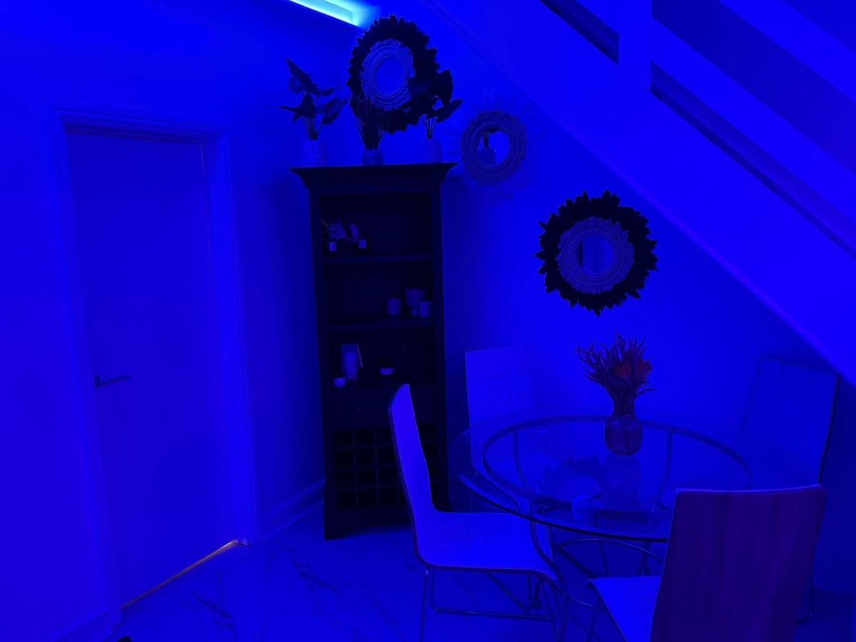 Short Stopzzz & Indoor Hot Tub مانشستر المظهر الخارجي الصورة